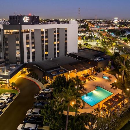 Doubletree By Hilton Carson Hotel Bagian luar foto