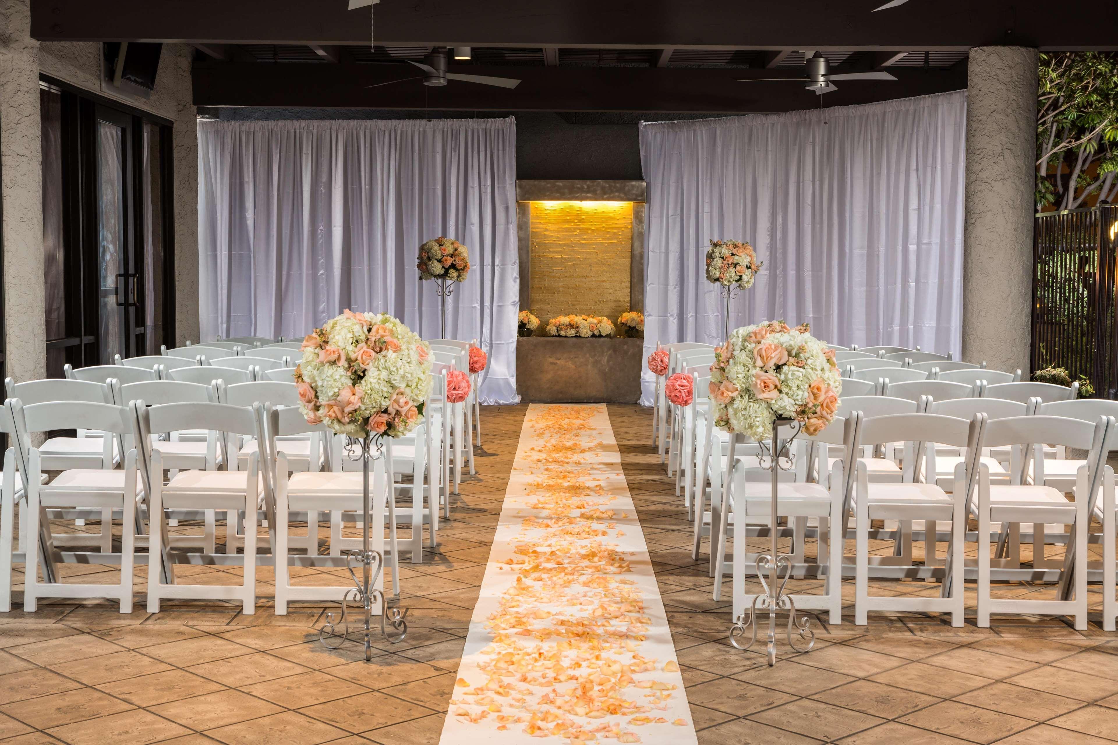 Doubletree By Hilton Carson Hotel Bagian luar foto