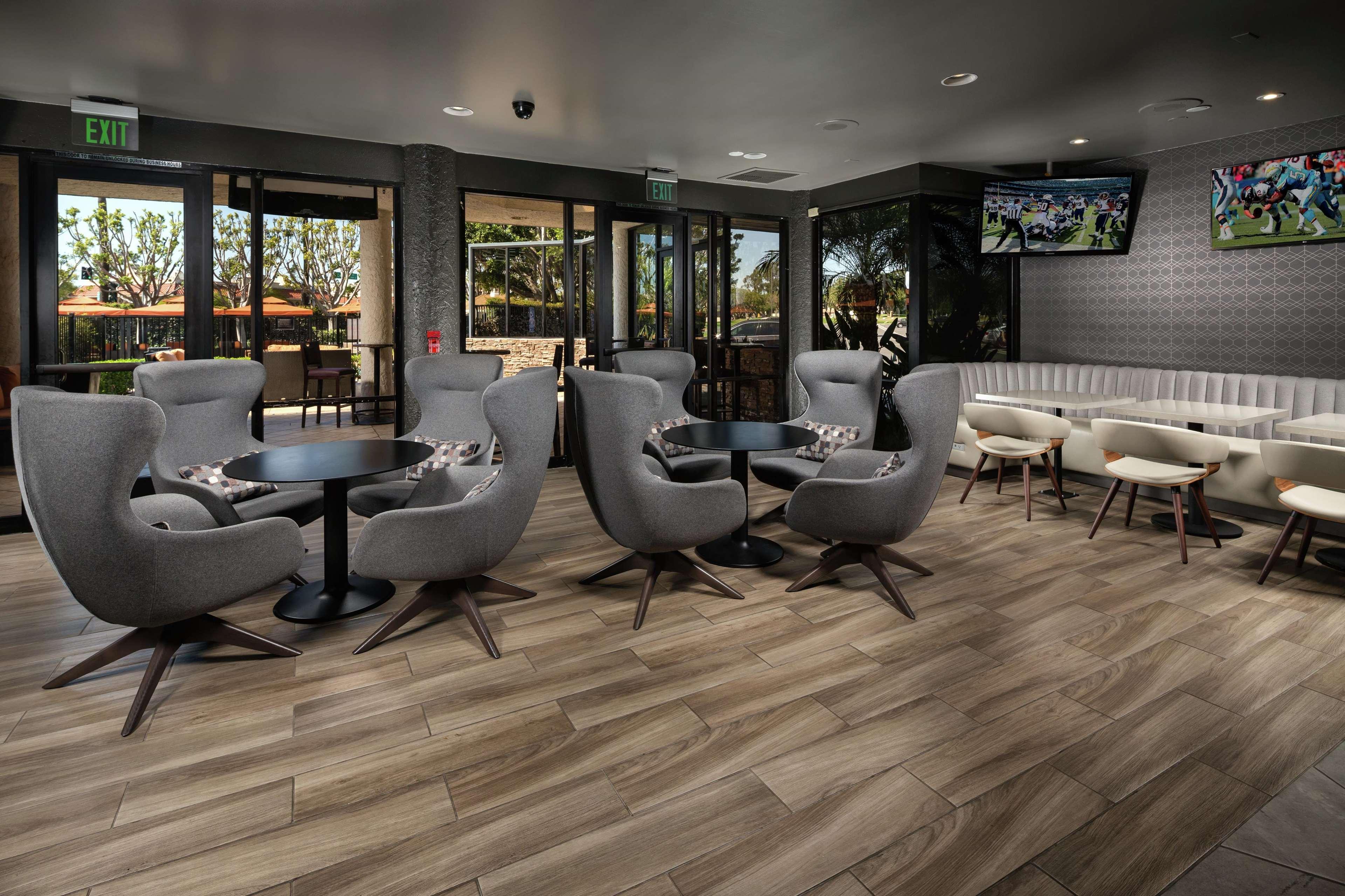 Doubletree By Hilton Carson Hotel Bagian luar foto