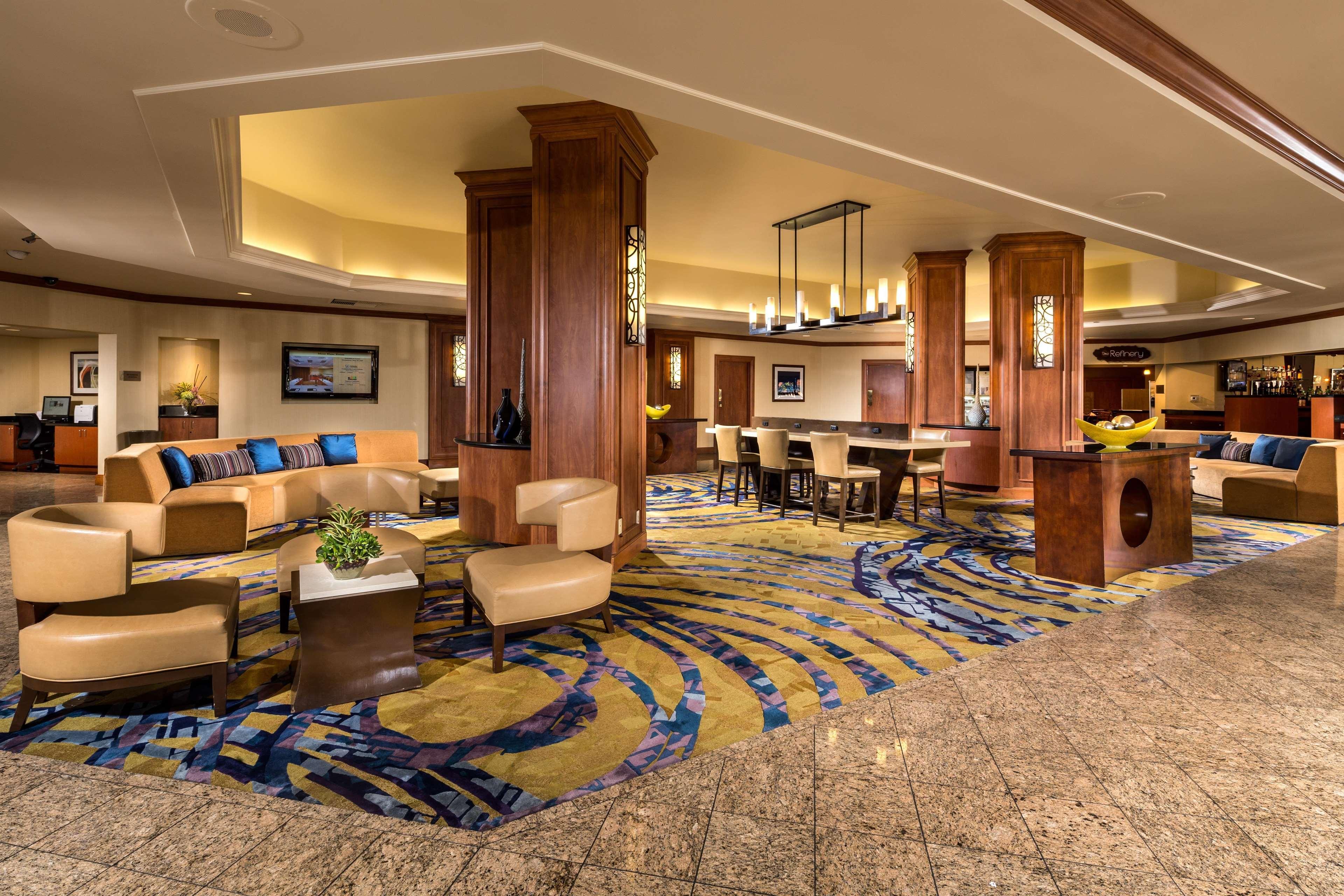Doubletree By Hilton Carson Hotel Bagian luar foto