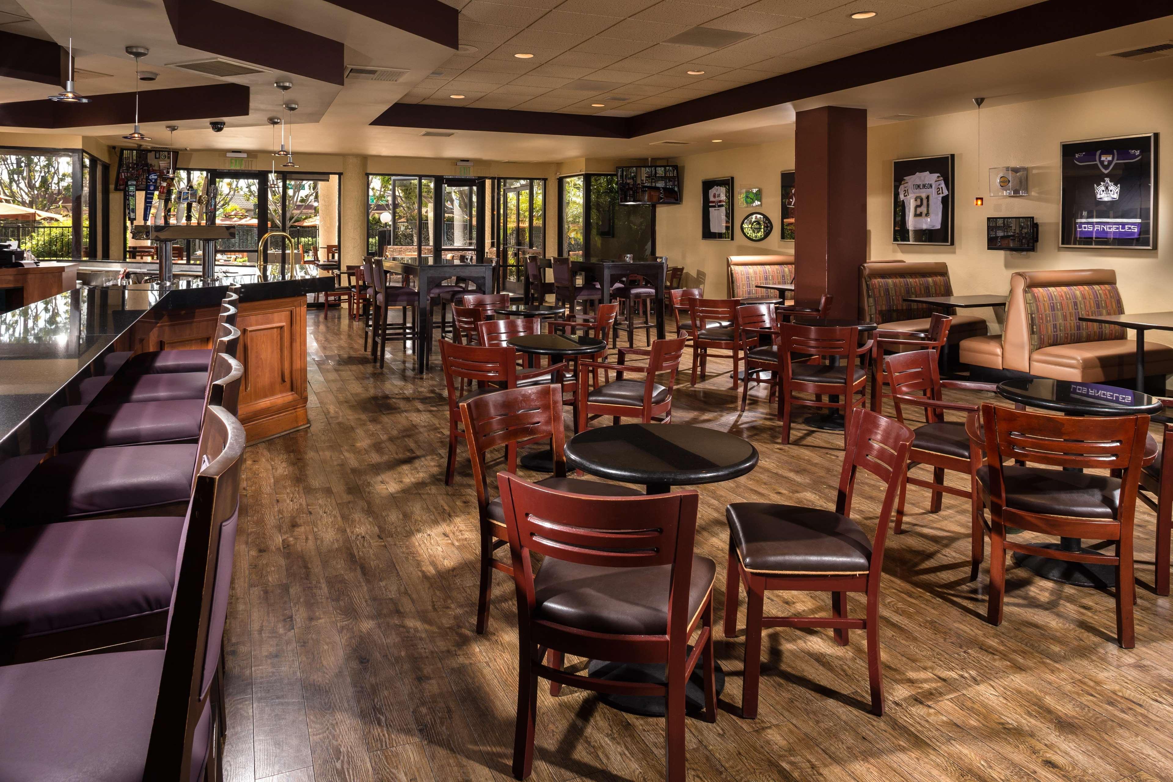 Doubletree By Hilton Carson Hotel Bagian luar foto
