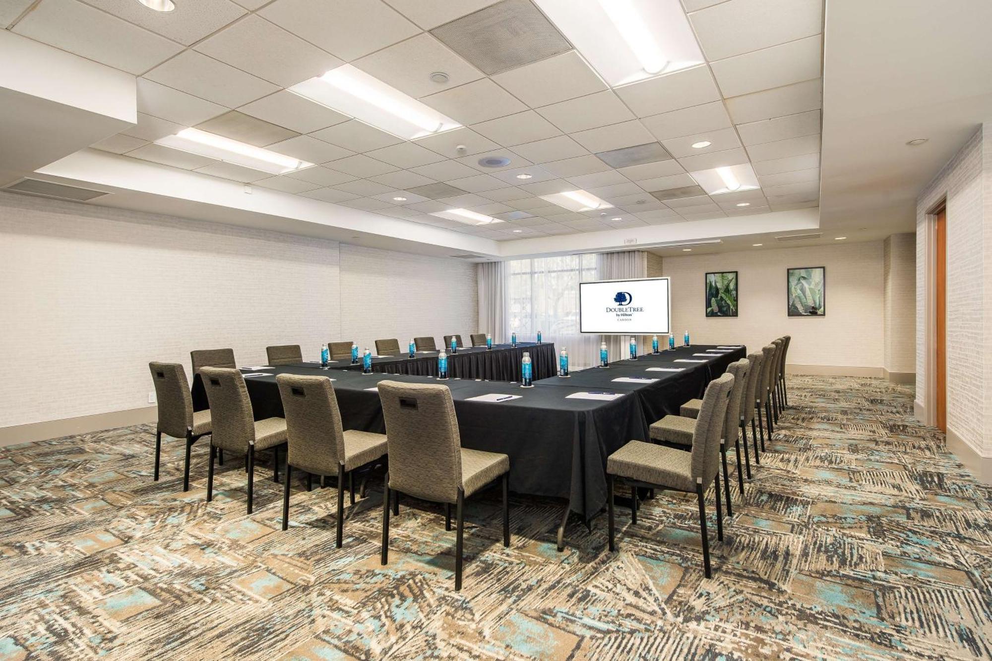 Doubletree By Hilton Carson Hotel Bagian luar foto