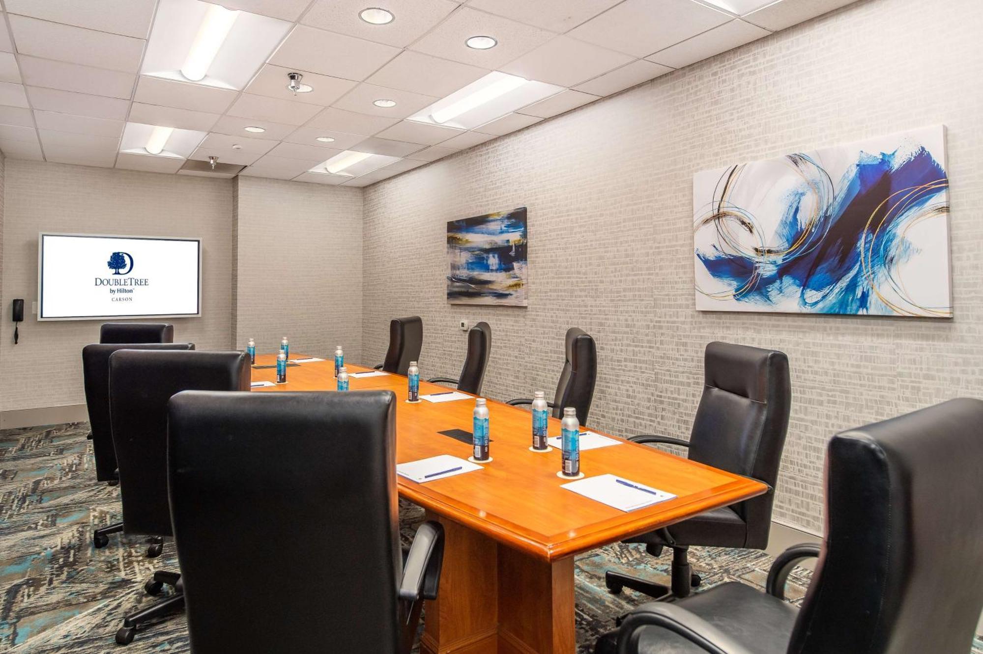 Doubletree By Hilton Carson Hotel Bagian luar foto