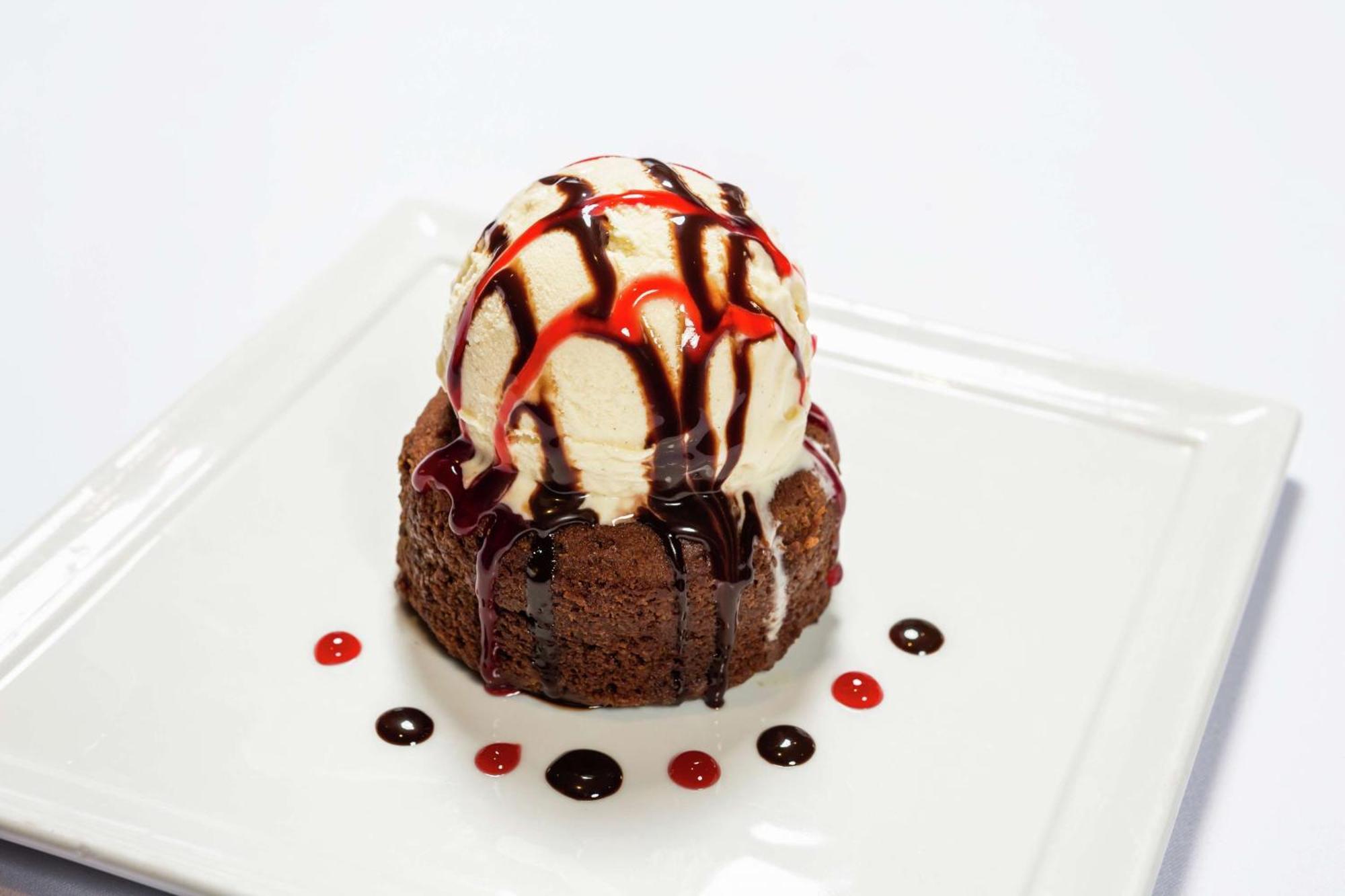 Doubletree By Hilton Carson Hotel Bagian luar foto