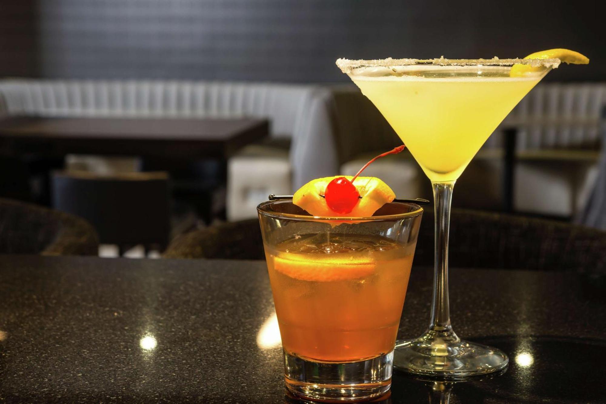 Doubletree By Hilton Carson Hotel Bagian luar foto