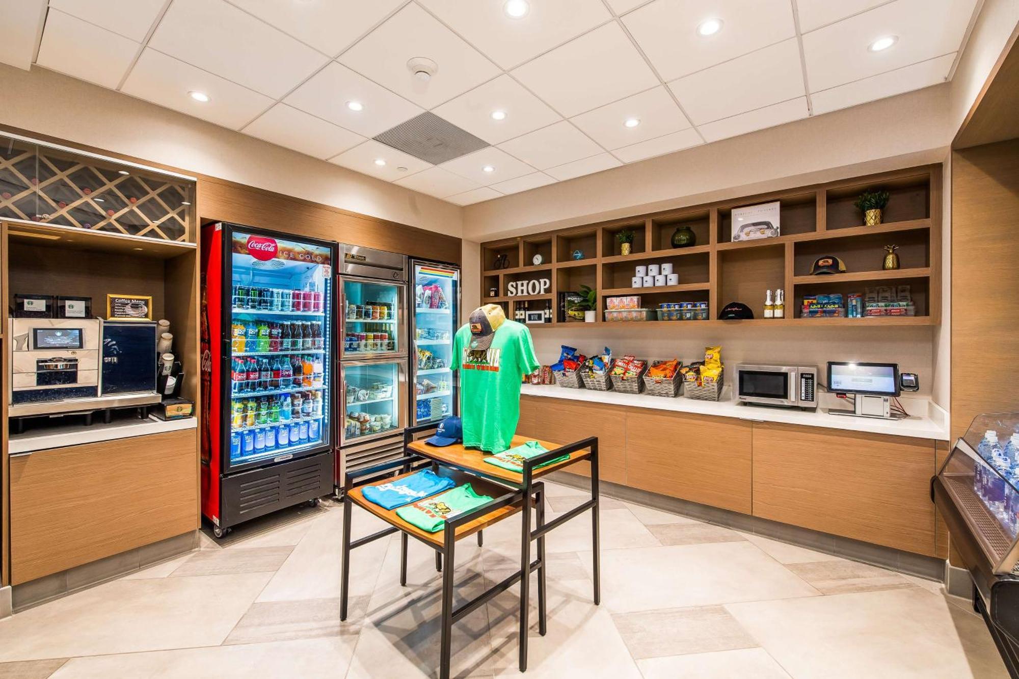 Doubletree By Hilton Carson Hotel Bagian luar foto